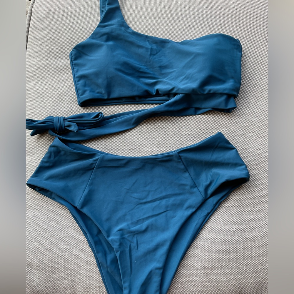 Elegant Teal Bikini Set